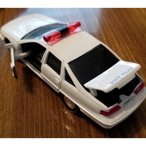 New Jersey State Police Road Champs die cast police car 1:43 scale - Picture 5 of 12